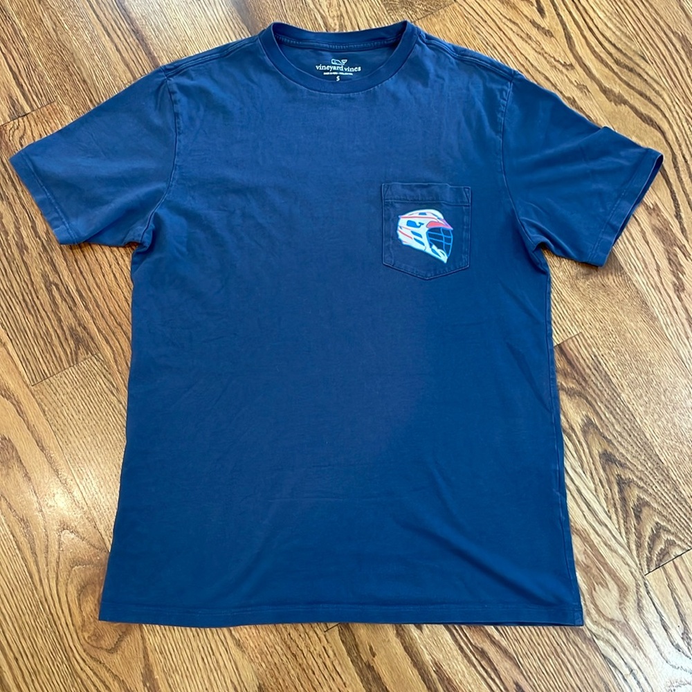 Men’s Vineyard Vines T-Shirt. Size Small. Excellent Condition.
